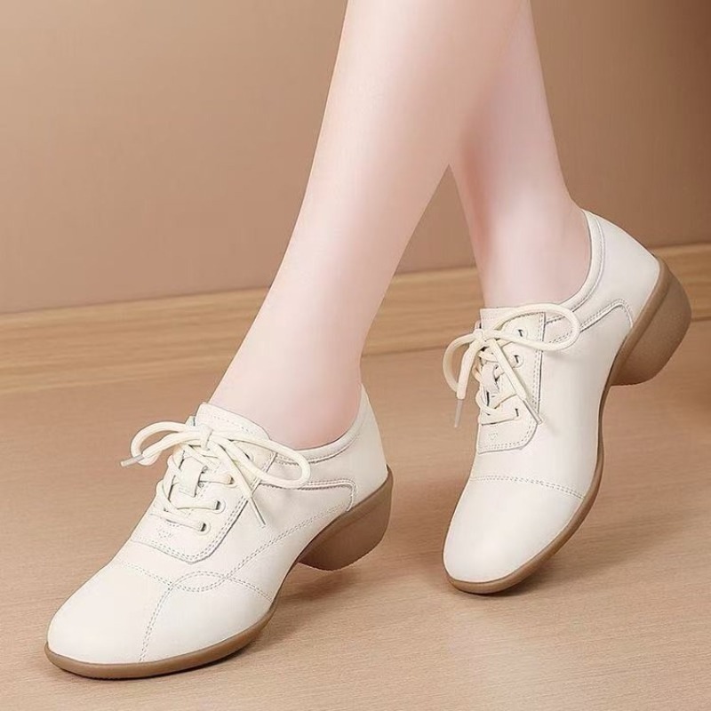 Sneakers - Damen-Tanzschuhe mit niedrigem Absatz, Schnürung, weichem