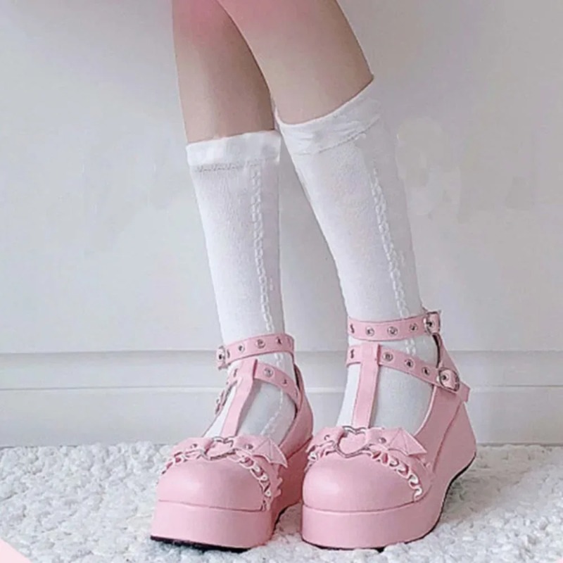 Neue Sweet Heart Buckle Wedges – Boots Bewertung und Preis