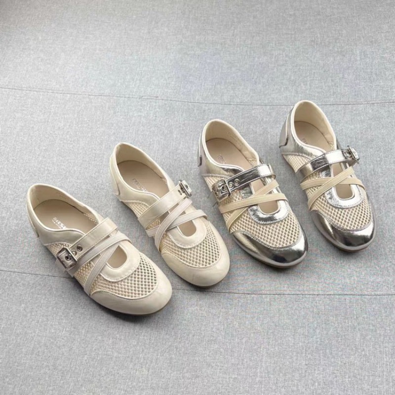Neue Patchwork-Sneaker mit Hoh – Sneakers Bewertung und Preis