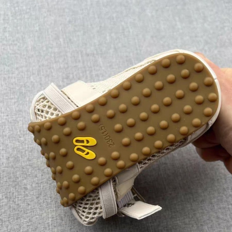 Neue Patchwork-Sneaker mit Hoh – Sneakers Bewertung und Preis